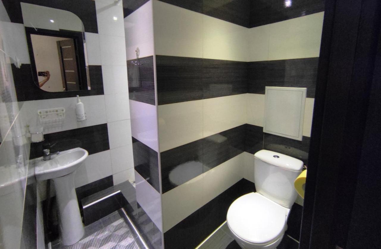 Люкс В Центре Металлургов 31 Kr Apartments Krivoi Rog Exterior foto