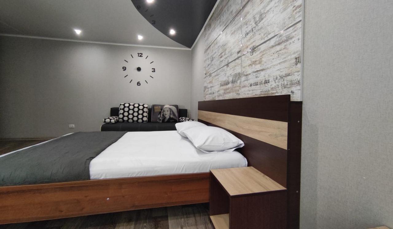 Люкс В Центре Металлургов 31 Kr Apartments Krivoi Rog Exterior foto